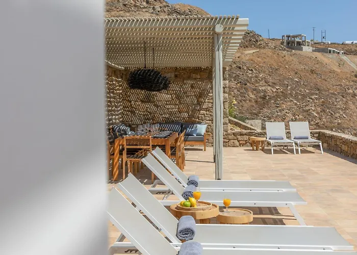 Renovated Luxury Oceanview With Pool In Mykonos